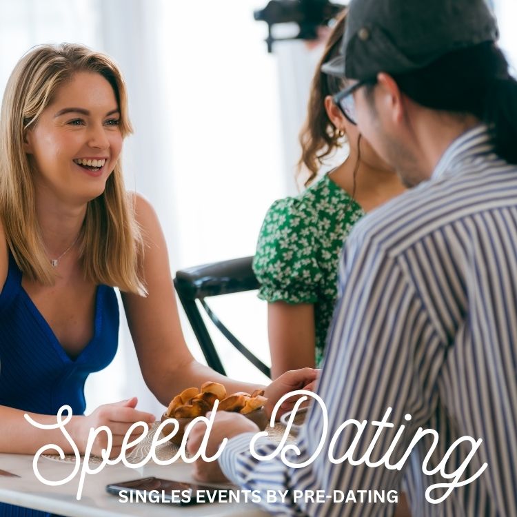 St. Louis attendees of Speed Dating in Missouri enjoying the event!